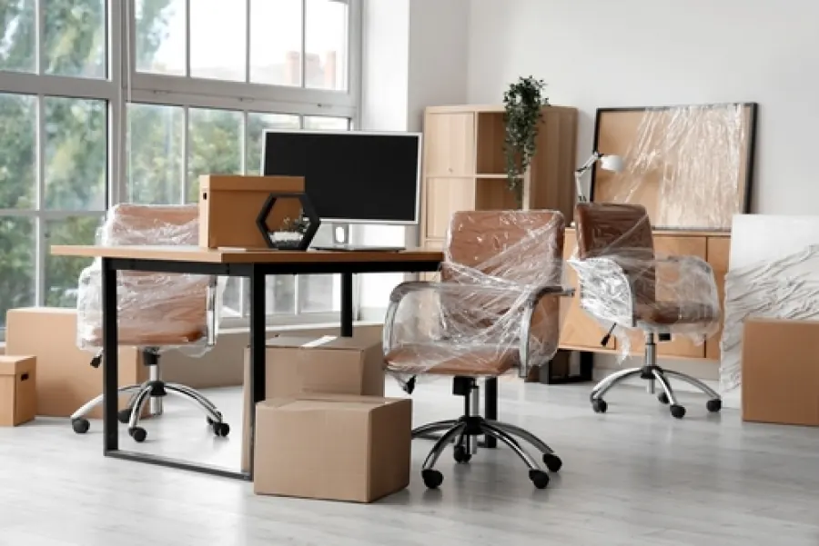 Commercial long-distance moving services